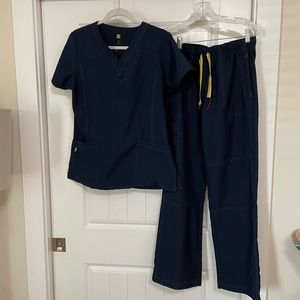 Wonder Wink navy scrub